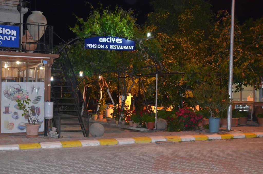 Erciyes Stone Hotel Uchisar Exterior foto