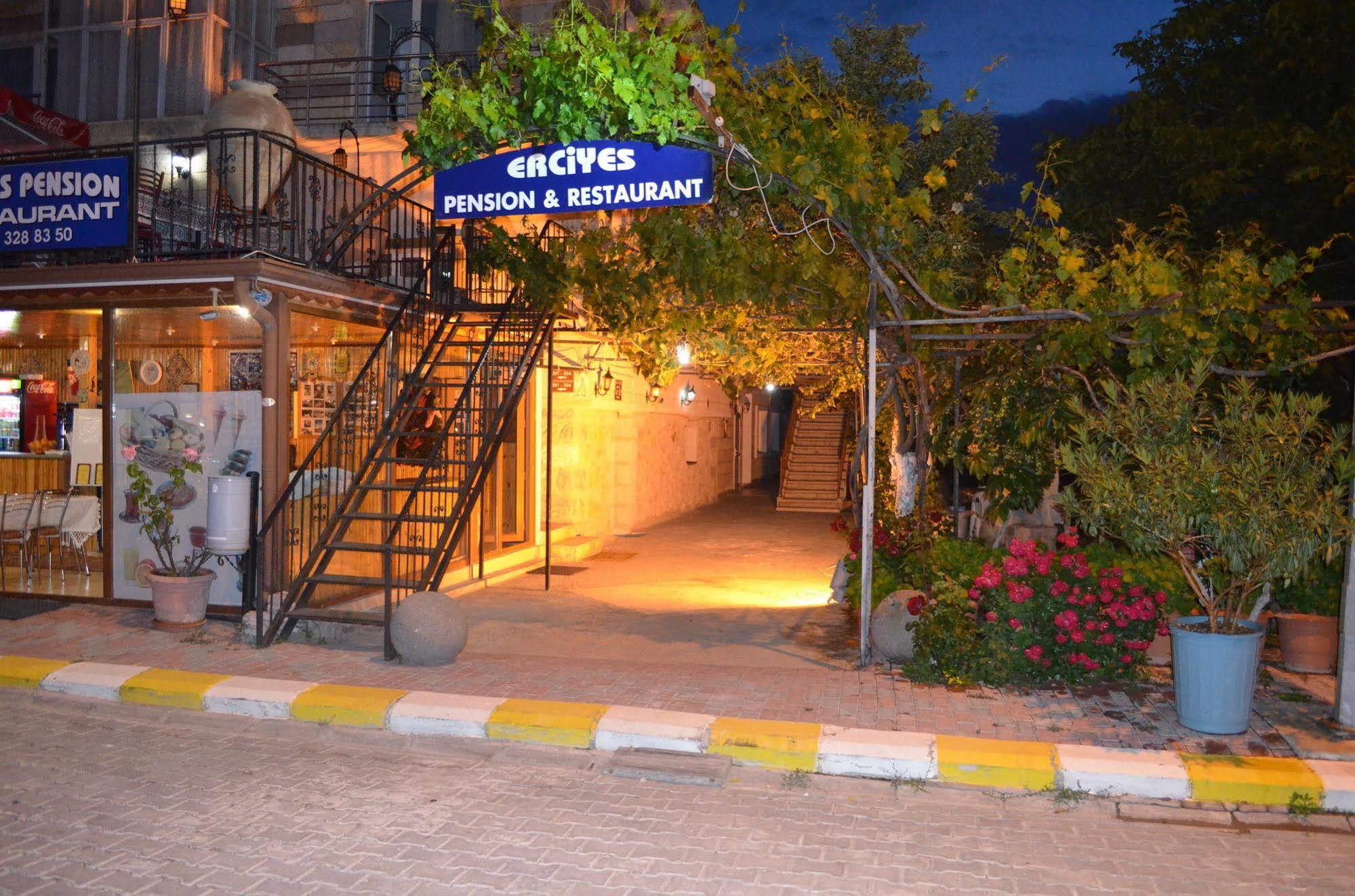 Erciyes Stone Hotel Uchisar Exterior foto